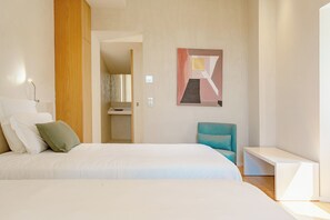 Egyptian cotton sheets, premium bedding, pillow-top beds - DOMAINE DE LA PEYRINE (Carignan-de-Bordeaux)