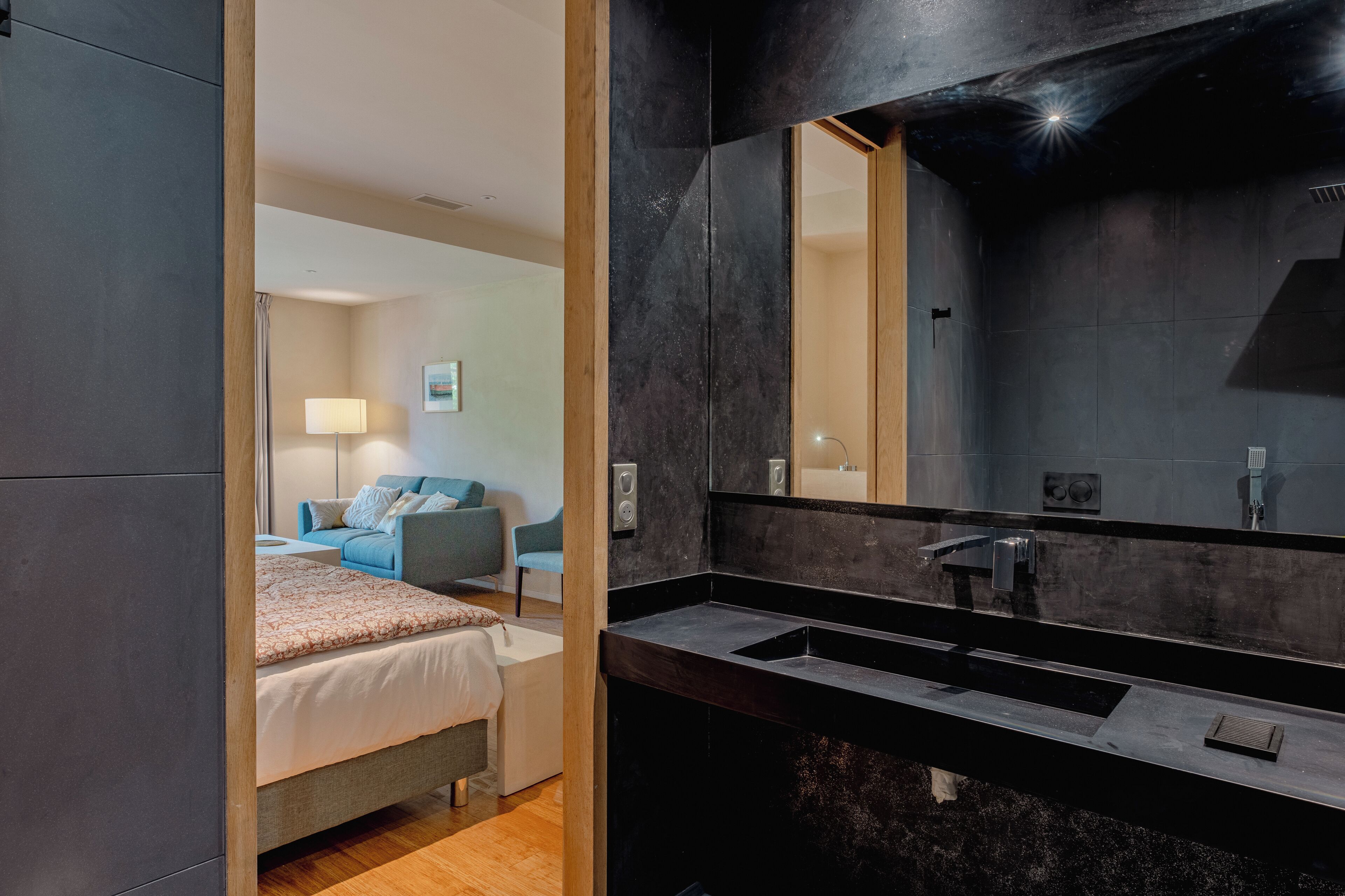 Deluxe Double Room, Shower Grab Bars | Bathroom | Combined shower/bathtub, free toiletries, hair dryer, bathrobes