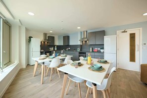 Single Room, Non Smoking | Tempat makan