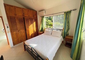 3 bedrooms, iron/ironing board, WiFi, bed sheets - Gorgeous 3-bedroom villa with AC in vibrant Sosúa (Sosúa)