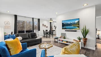 Apartment, Multiple Beds, Kitchen, Garden View | Living area