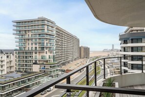 Property grounds - Casa Cemielka - modern comfort with sea view in Ostend (Oostende)