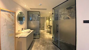 Comfort Double Room | Bathroom - La Luma Suites&Hostel (Antalya)