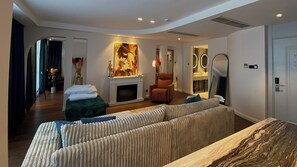 Suite Deluxe, vue sur la marina | Intérieur