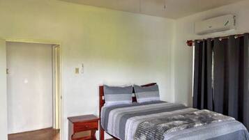 House, Balcony, Sea View | Free WiFi