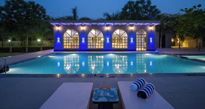 ELIVAAS Enchantia 6 BHK Farmhouse