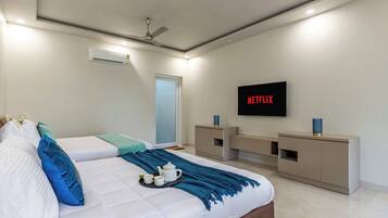 Deluxe Villa, Patio, Garden View | Free WiFi