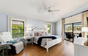 3 bedrooms, free WiFi, bed sheets - Adorable  house with private pool in Marco Island. Perfect for long term stays. (Marco Island)