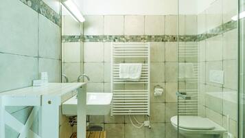 Deluxe Apartment, Balcony, Valley View | Bilik Mandi