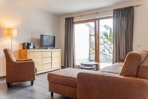 Comfort-Apartment, Balkon, Talblick | Wohnbereich