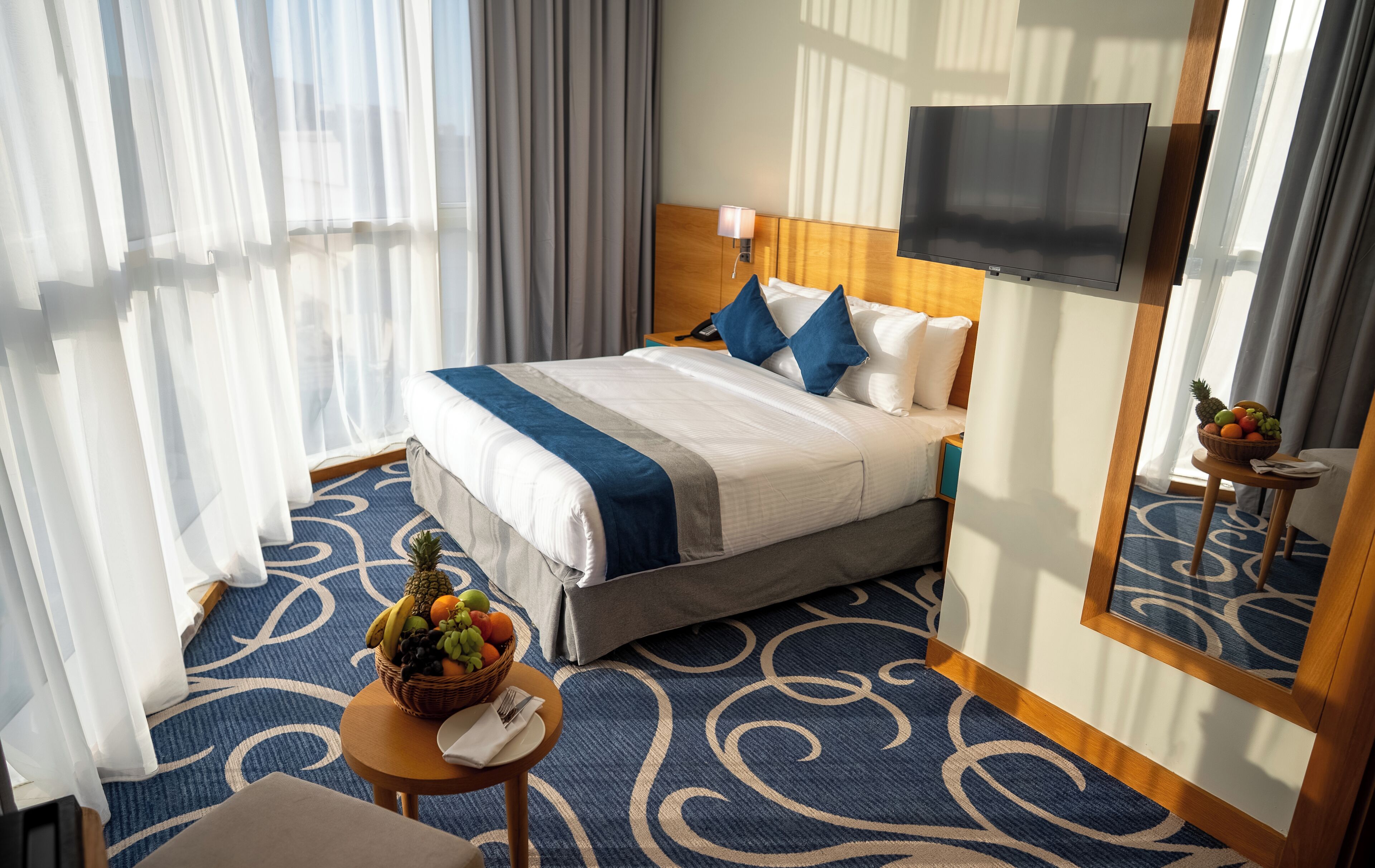 Down comforters, pillowtop beds, minibar, in-room safe