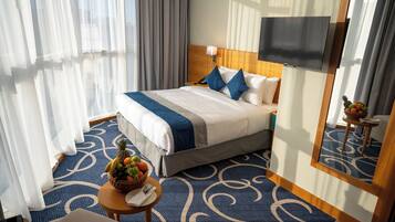 Down comforters, pillowtop beds, minibar, in-room safe