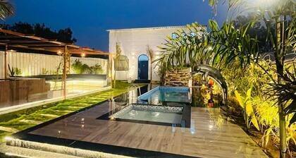 Greek House By Housiify