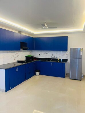 Biệt thự, quang cảnh hồ bơi | Bếp chung