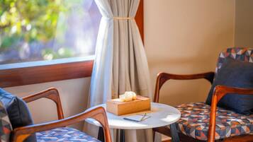 Luxury Suite, Balcony, Mountain View