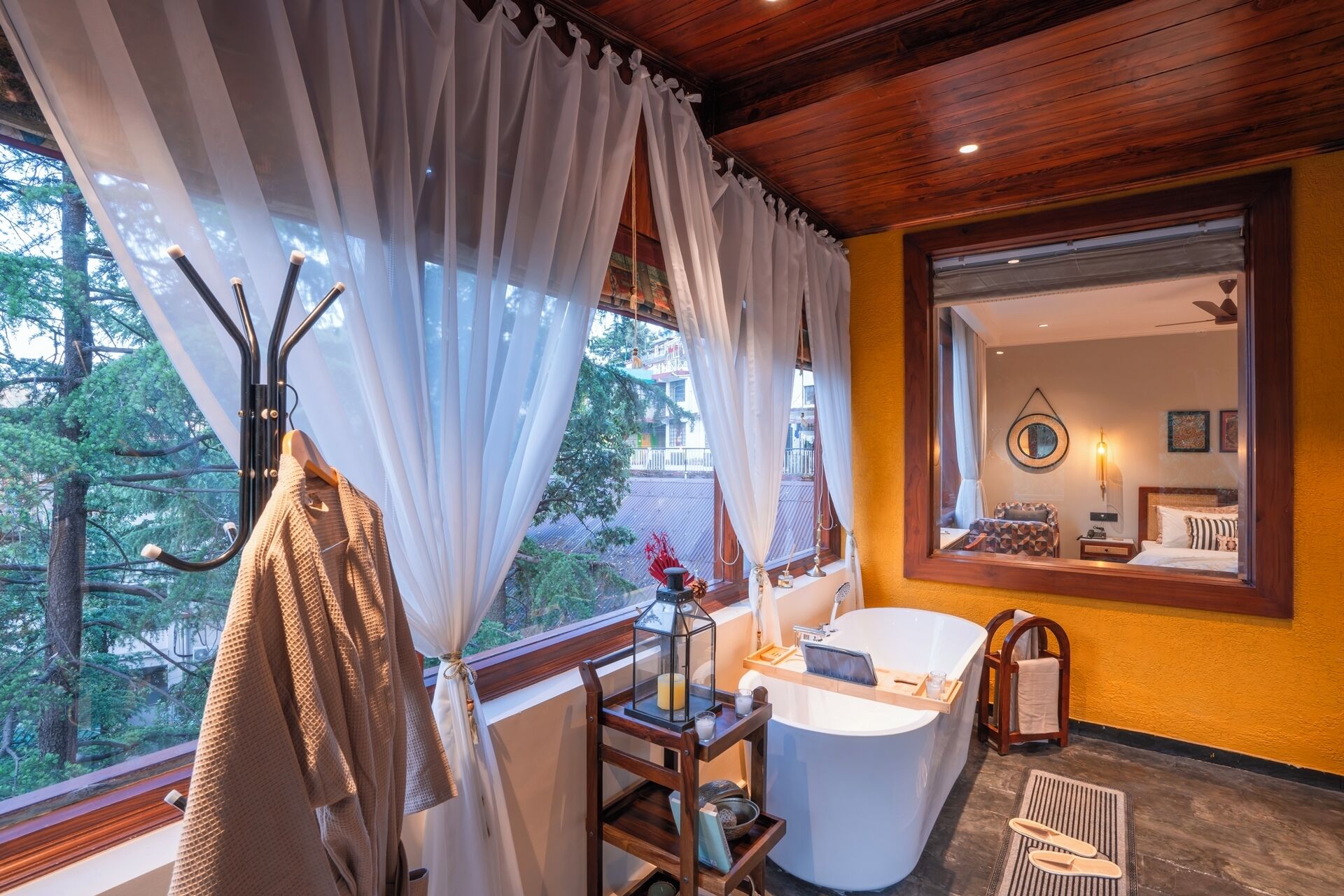 Suite, Balcony, Mountain View | Free WiFi, bed sheets