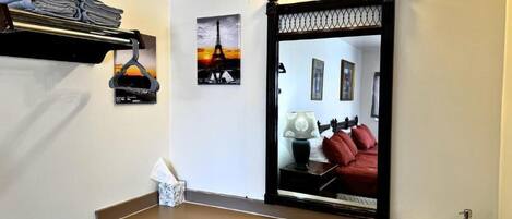 Firemannsrom – classic | Skrivebord for bærbar PC og wi-fi (inkludert)