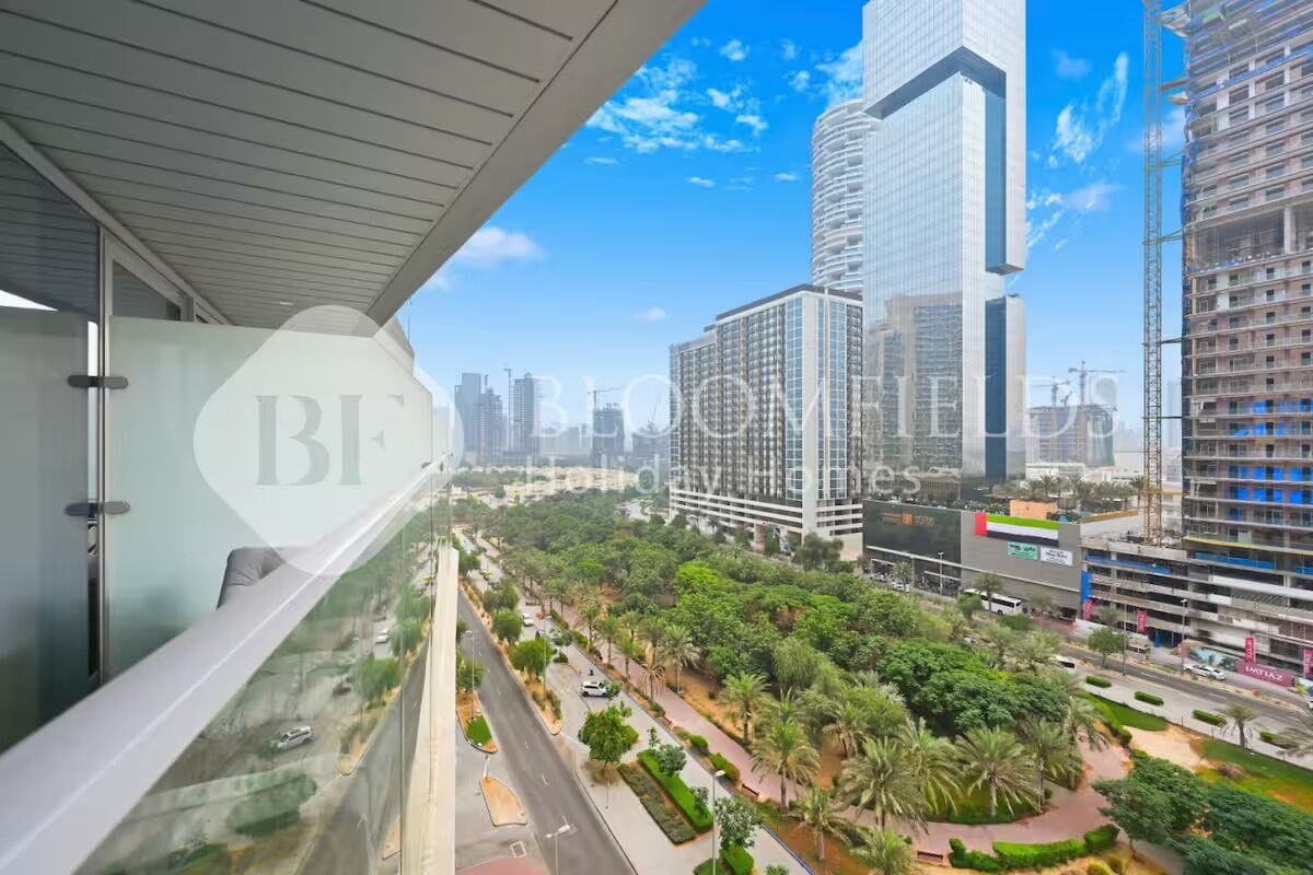 Apartamento, sacada, vista para a cidade | Área da propriedade