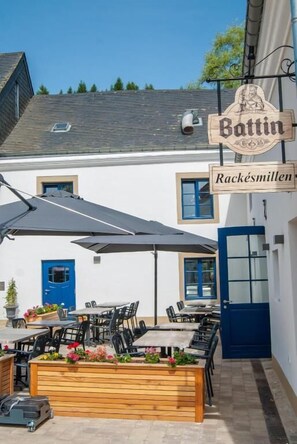 Twin Room, River View | Outdoor dining - Rackésmillen (Enscherange)