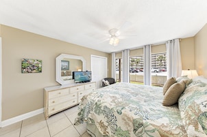 Signature Condo, 2 Bedrooms, 2 Bathrooms, Garden View | Individually decorated, individually furnished, iron/ironing board