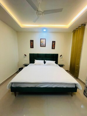 Villa, 3 Bedrooms, Pool View - Olivine By Housiify (Gurugram)