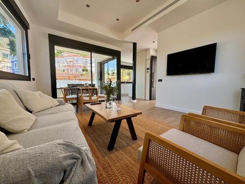 THE OLIVE TREE HOUSE