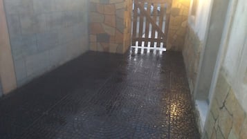 Enceinte de lâhĂ©bergement