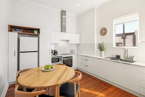 Microwave, oven, stovetop, dishwasher - Light-Filled North Perth Stay | Walk to Cafes | Stylish & Central (North Perth)