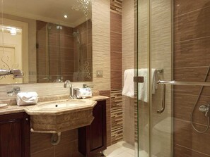 Luksusleilighet, balkong | Bad