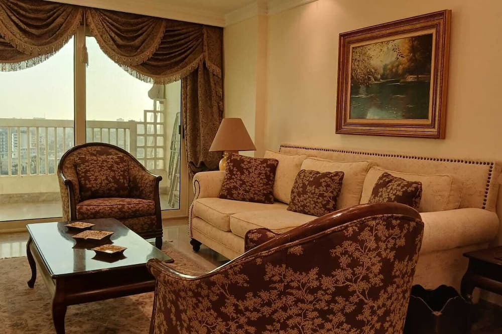 The Nile View 4BDR Apartment