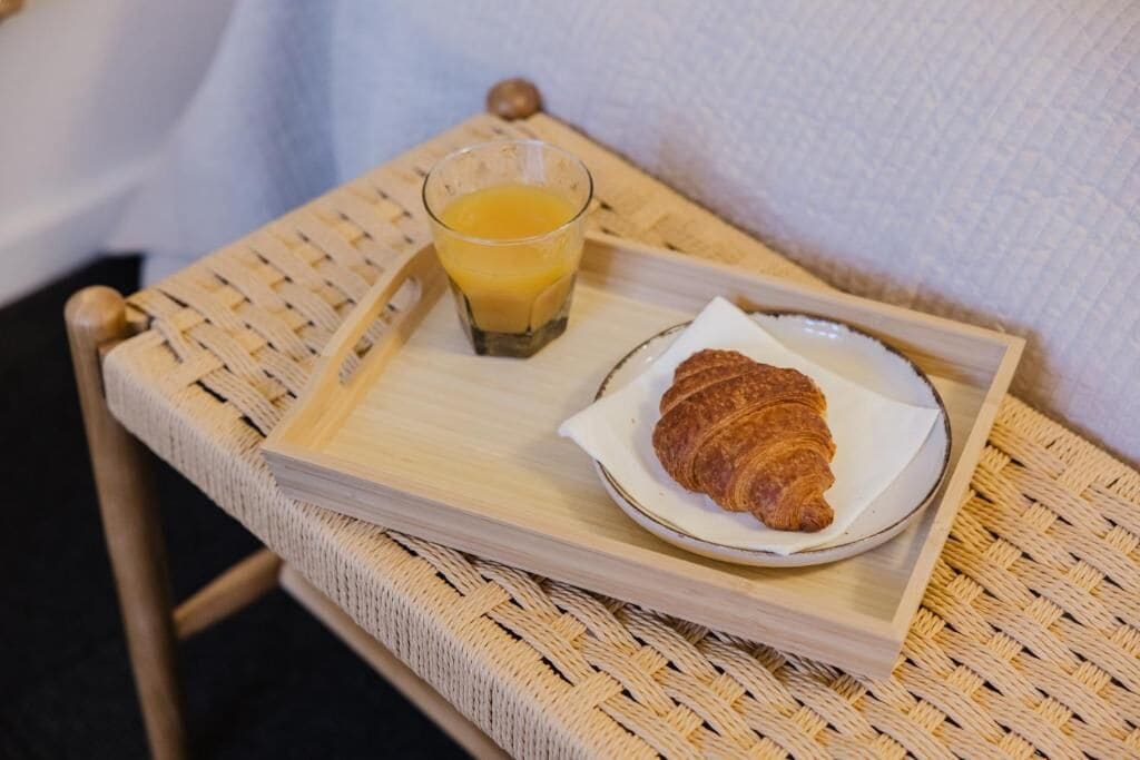 Single Room | In-room dining