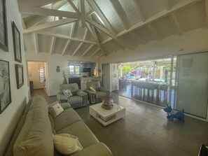Interior - Villa for 6 - Pool and garden in Saint-François (Saint-François)