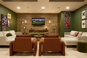 Lobby sitting area - Student Only Millenium View (Coventry)