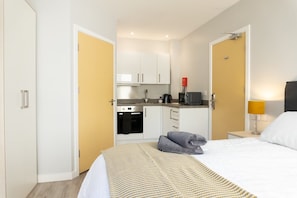 Room - Spa Court (Cheltenham)