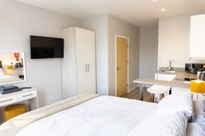 Room - Spa Court (Cheltenham)