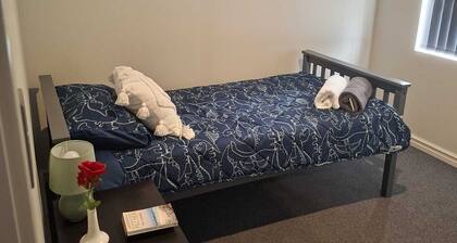 Modern 5 Bedroom Family Home | Hammond Park