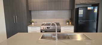 Modern 5 Bedroom Family Home | Hammond Park