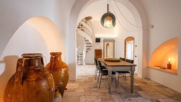 تناول الطعام