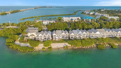 Oceanview 3BR/3BA Cottage 5009: Village at Hawks Cay Villas