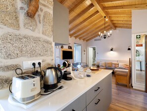 Interior - Holiday Home 'Vinha Da Touça T1' with Mountain View, Wi-Fi and Air Conditioning (Soajo)
