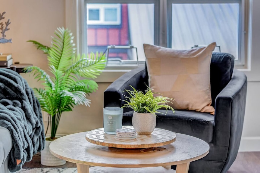 Sooke Ocean Oasis-boutique Waterfront Rental - Sooke