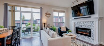 Sooke Ocean Oasis-Boutique Waterfront Rental
