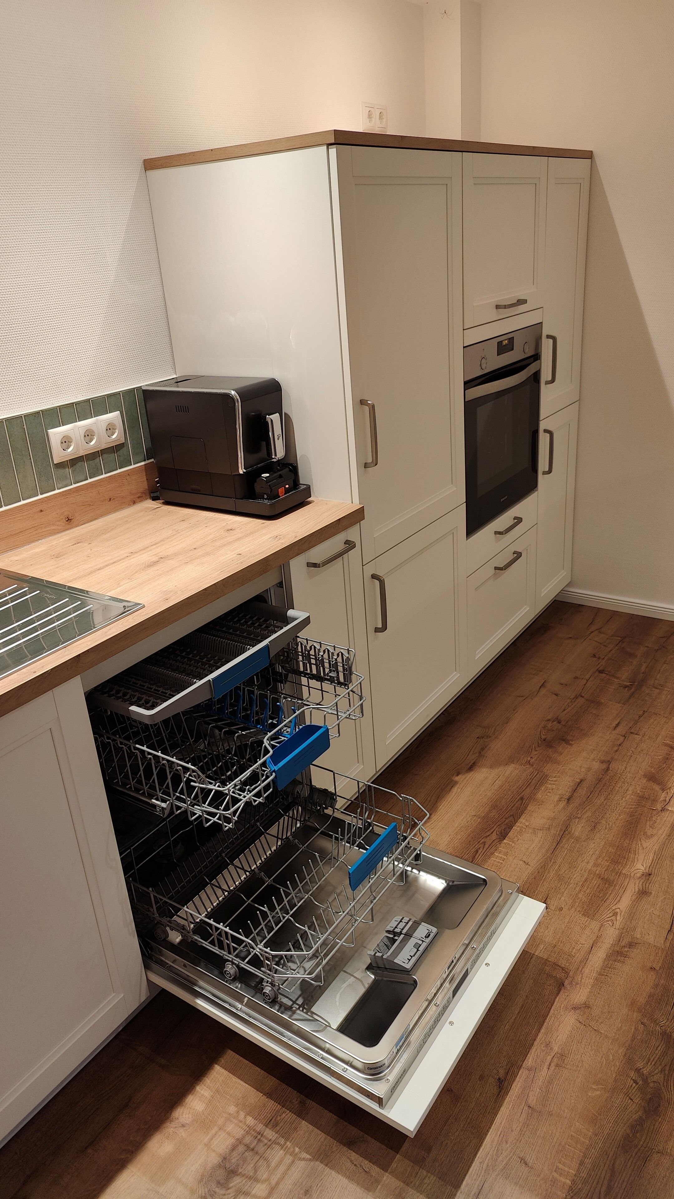 Forno, piano cottura, lavastoviglie