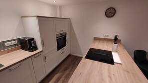 Four, plaque de cuisson, lave-vaisselle