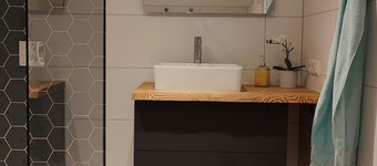 Granny apartment 350m from the lake