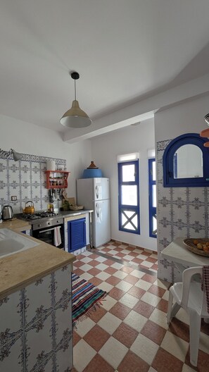 Microwave, oven, stovetop - Souiri Haven- between sea & medina (Essaouira)
