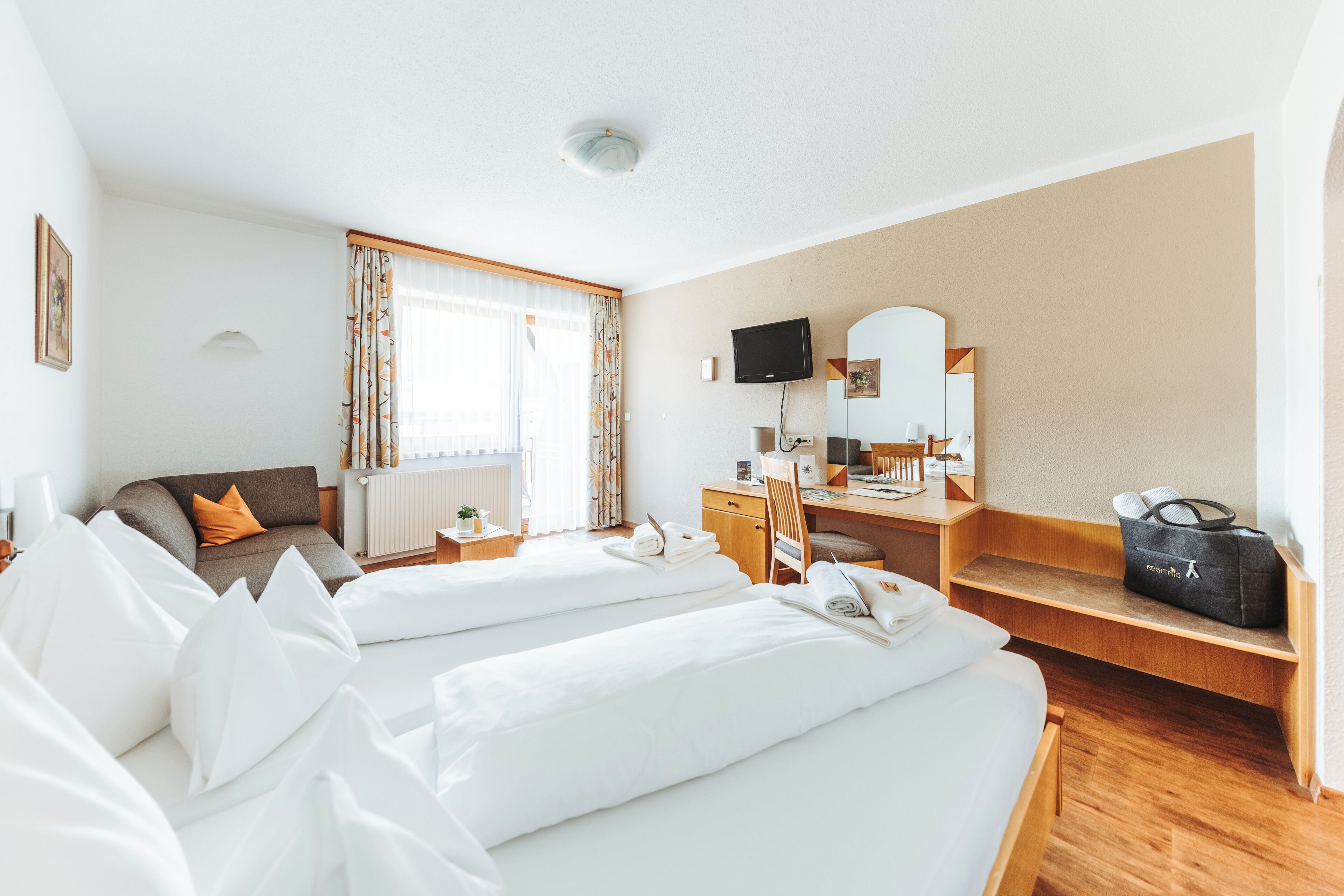 Double Room, Balcony, Garden View