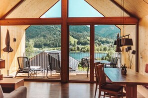 Chalet, balkon, pemandangan danau | Area keluarga | TV