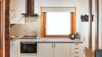 Apartment, Balcony, Garden View | Private kitchen