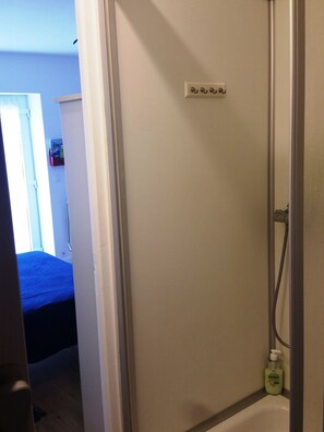 Hair dryer, towels, soap, toilet paper - Kerkozh, my little studio in Fréhel in the heart of the Grand Site Cap d'Erquy Cap Fréhel (Fréhel)